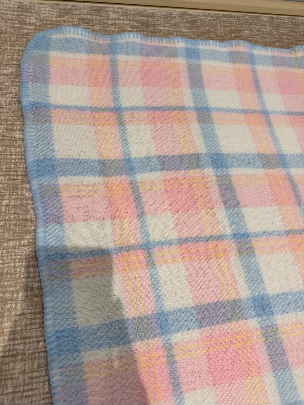Tennessee Woolen mills Acrylic Soft Pink Blue Vintage 39x43